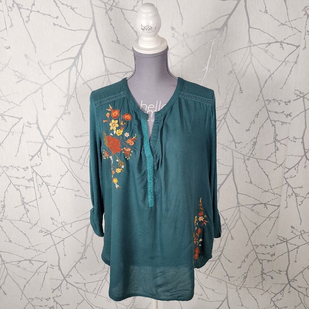 Bob Timberlake Green Floral Embroidered Popover Blouse